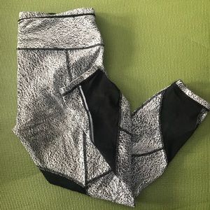 Lululemon Outrun Luxtreme Jacquard 7/8 Tight